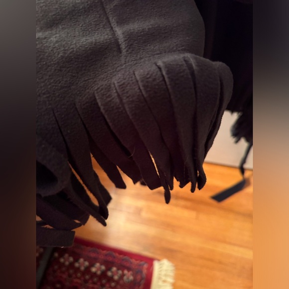 Susan Graver Hooded Poncho Weekend Fleece w/Fringe Black 4X NWOT - Picture 10 of 10